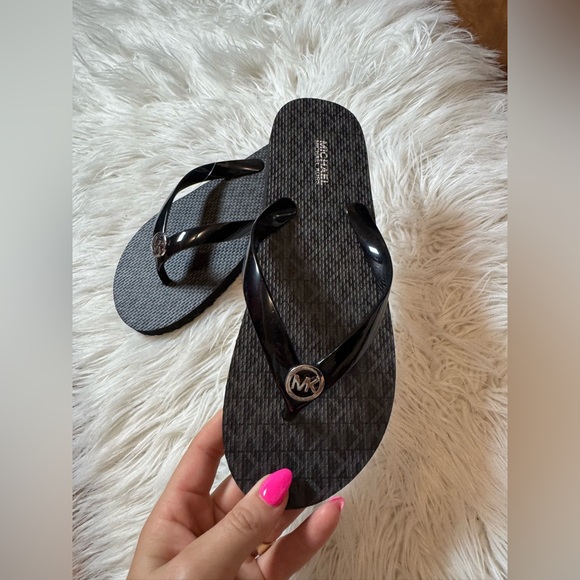 Michael Kors Black and Gray Flip Flops - Picture 2 of 3